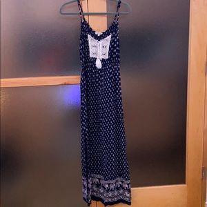 Super cute maxi dress!